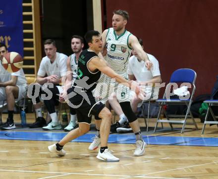Basketball Zweite Liga 2019/2020. Play Down 3. Runde. KOS Celovec gegen  Union Deutsch Wagram Alligators. Tim Huber (KOS Celovec), Lukas Hofer (Deutsch Wagram). Klagenfurt, am 7.3.2020.
Foto: Kuess
www.qspictures.net

---
pressefotos, pressefotografie, kuess, qs, qspictures, sport, bild, bilder, bilddatenbank