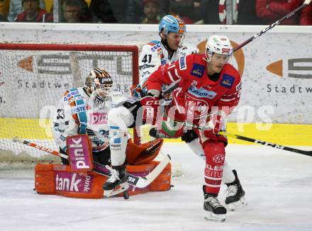 EBEL. Eishockey Bundesliga. KAC gegen	EHC Liwest Black Wings Linz. Manuel Geier,  (KAC),  Mario Altmann, Jeffrey Michael Glass (Linz). Klagenfurt, am 8.3.2020.
Foto: Kuess
www.qspictures.net

---
pressefotos, pressefotografie, kuess, qs, qspictures, sport, bild, bilder, bilddatenbank