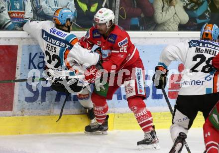 EBEL. Eishockey Bundesliga. KAC gegen	EHC Liwest Black Wings Linz. Martin Schumnig,  (KAC), Samuel Hunter Fejes  (Linz). Klagenfurt, am 8.3.2020.
Foto: Kuess
www.qspictures.net

---
pressefotos, pressefotografie, kuess, qs, qspictures, sport, bild, bilder, bilddatenbank