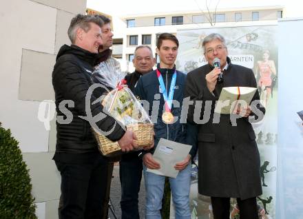 Ski Alpin. Empfang Jugendolympiasieger Philip Hoffmann. Arno Arthofer, Philip Hoffmann, Landeshauptmann Peter Kaiser. Spittal an der Drau, am 17.1.2020.
Foto: Kuess
www.qspictures.net
---
pressefotos, pressefotografie, kuess, qs, qspictures, sport, bild, bilder, bilddatenbank