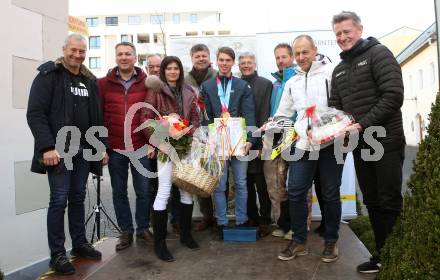 Ski Alpin. Empfang Jugendolympiasieger Philip Hoffmann.  Mutter Jutta, Buergermeister Gerhard Pirih, Philip Hoffmann, Landeshauptmann Peter Kaiser, Werner Mueller, Arno Arthofer. Spittal an der Drau, am 17.1.2020.
Foto: Kuess
www.qspictures.net

---
pressefotos, pressefotografie, kuess, qs, qspictures, sport, bild, bilder, bilddatenbank