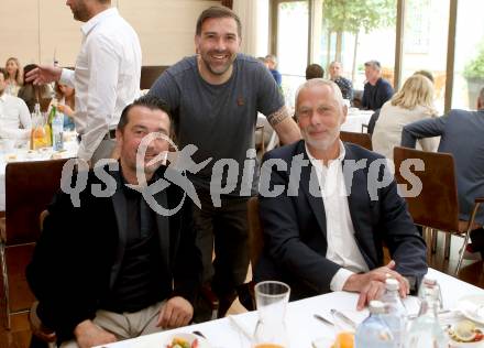 Fussball. 2. Liga. 100 Jahr Feier SK Austria Klagenfurt.  Almedin Hota, Mario Steiner, Peter Hrstic. Klagenfurt, am 1.6.2020.
Foto: Kuess
www.qspictures.net
---
pressefotos, pressefotografie, kuess, qs, qspictures, sport, bild, bilder, bilddatenbank