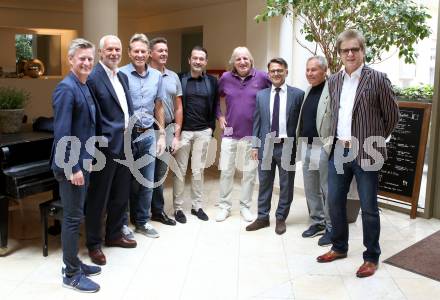 Fussball. 2. Liga. 100 Jahr Feier SK Austria Klagenfurt. Landessportdirektor Arno Arthofer, Peter Hrstic, Walter Dago Koch, Alexander Philipp, Almedin Hota, Helmut Koenig, Ivica Peric, Franz Hasil, Kurt Widmann . Klagenfurt, am 1.6.2020.
Foto: Kuess
www.qspictures.net
---
pressefotos, pressefotografie, kuess, qs, qspictures, sport, bild, bilder, bilddatenbank