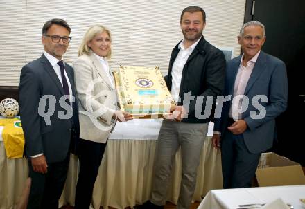 Ivica Peric, Maria-Luise Mathiaschitz, Zeljko Karajica, Juergen Pfeiler
---
pressefotos, pressefotografie, kuess, qs, qspictures, sport, bild, bilder, bilddatenbank