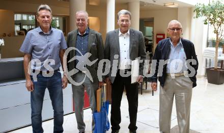 Fussball. 2. Liga. 100 Jahr Feier SK Austria Klagenfurt.  Walter Dago Koch, Walter Ludescher, Hans Juergen Szolaj. Klagenfurt, am 1.6.2020.
Foto: Kuess
www.qspictures.net
---
pressefotos, pressefotografie, kuess, qs, qspictures, sport, bild, bilder, bilddatenbank