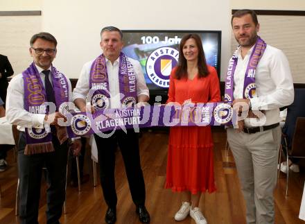 Fussball. 2. Liga. 100 Jahr Feier SK Austria Klagenfurt. Ivica Peric, Matthias Imhof, Zeljko Karajica mit Frau. Klagenfurt, am 1.6.2020.
Foto: Kuess
---
pressefotos, pressefotografie, kuess, qs, qspictures, sport, bild, bilder, bilddatenbank