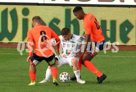 Fussball. Tipico Bundesliga. RZ Pellets WAC gegen TSV Prolactal Hartberg.   Romano Christian Schmid (WAC), Christoph Kroepfl, Bakary Nimaga (Hartberg). Wolfsberg, am 10.6.2020.
Foto: Kuess
www.qspictures.net

---
pressefotos, pressefotografie, kuess, qs, qspictures, sport, bild, bilder, bilddatenbank
