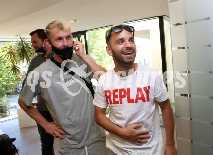 Fussball. 2. Liga. SK Austria Klagenfurt.   Okan Aydin, Benjamin Hadzic . Klagenfurt, am 13.6.2020.
Foto: Kuess
www.qspictures.net
---
pressefotos, pressefotografie, kuess, qs, qspictures, sport, bild, bilder, bilddatenbank