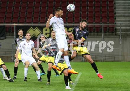 Fussball. 2. Liga. SK Austria Klagenfurt gegen SV Licht-Loidl Lafnitz.  Darijo Pecirep,  (Klagenfurt), Kresimir Kovacevic (Lafnitz). Klagenfurt, am 14.6.2020.
Foto: Kuess
www.qspictures.net
---
pressefotos, pressefotografie, kuess, qs, qspictures, sport, bild, bilder, bilddatenbank