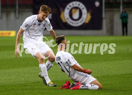 Fussball. 2. Liga. SK Austria Klagenfurt gegen SV Licht-Loidl Lafnitz.  Torjubel Okan Aydin, Scott Fitzgerald Kennedy (Klagenfurt). Klagenfurt, am 14.6.2020.
Foto: Kuess
www.qspictures.net
---
pressefotos, pressefotografie, kuess, qs, qspictures, sport, bild, bilder, bilddatenbank