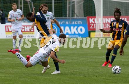 Fussball. Tipico Bundesliga. RZ Pellets WAC gegen Red Bull Salzburg. Shon Zalman Weissman,   (WAC),  Mohamed Camara (Salzburg). Wolfsberg, am 17.6.2020.
Foto: Kuess
www.qspictures.net

---
pressefotos, pressefotografie, kuess, qs, qspictures, sport, bild, bilder, bilddatenbank