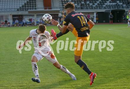Fussball. Tipico Bundesliga. RZ Pellets WAC gegen Red Bull Salzburg. Dominik Baumgartner, (WAC),  Dominik Szoboszlai  (Salzburg). Wolfsberg, am 17.6.2020.
Foto: Kuess
www.qspictures.net

---
pressefotos, pressefotografie, kuess, qs, qspictures, sport, bild, bilder, bilddatenbank