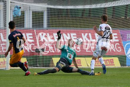 Fussball. Tipico Bundesliga. RZ Pellets WAC gegen Red Bull Salzburg. Alexander Kofler, Dominik Baumgartner,  (WAC), Hee Chan Hwang  (Salzburg). Wolfsberg, am 17.6.2020.
Foto: Kuess
www.qspictures.net

---
pressefotos, pressefotografie, kuess, qs, qspictures, sport, bild, bilder, bilddatenbank