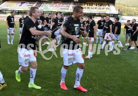Fussball. Tipico Bundesliga. RZ Pellets WAC gegen SK Rapid Wien. Jubel Marc Andre Schmerboeck, Mario Leitgeb (WAC). Wolfsberg, am 5.7.2020.
Foto: Kuess
www.qspictures.net

---
pressefotos, pressefotografie, kuess, qs, qspictures, sport, bild, bilder, bilddatenbank