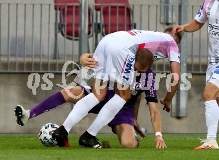 Fussball. 2. Liga. SK Austria Klagenfurt gegen FC Juniors Oberoesterreich.  Markus Rusek, (Klagenfurt), Erwin Softic (FC Juniors Oberoesterreich). Klagenfurt, am 4.7.2020.
Foto: Kuess
www.qspictures.net
---
pressefotos, pressefotografie, kuess, qs, qspictures, sport, bild, bilder, bilddatenbank