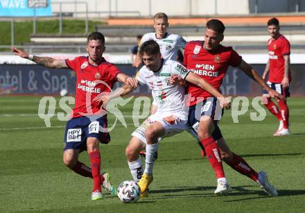Fussball. Tipico Bundesliga. RZ Pellets WAC gegen SK Rapid Wien. Michael Novak, (WAC),  Christoph Knasmuellner, Leo Greiml  (Rapid). Wolfsberg, am 5.7.2020.
Foto: Kuess
www.qspictures.net

---
pressefotos, pressefotografie, kuess, qs, qspictures, sport, bild, bilder, bilddatenbank