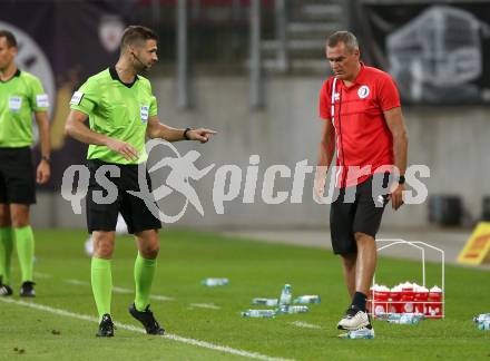 Fussball. 2. Liga. SK Austria Klagenfurt gegen FC Juniors Oberoesterreich.  Schiedsrichter, Trainer Robert Micheu (Klagenfurt). Klagenfurt, am 4.7.2020.
Foto: Kuess
www.qspictures.net
---
pressefotos, pressefotografie, kuess, qs, qspictures, sport, bild, bilder, bilddatenbank