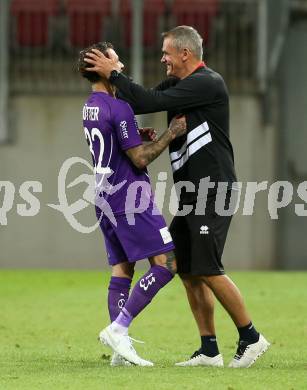 Fussball. 2. Liga. SK Austria Klagenfurt gegen FC Juniors Oberoesterreich.  Jubel Philipp Huetter, Trainer Robert Micheu (Klagenfurt). Klagenfurt, am 4.7.2020.
Foto: Kuess
www.qspictures.net
---
pressefotos, pressefotografie, kuess, qs, qspictures, sport, bild, bilder, bilddatenbank