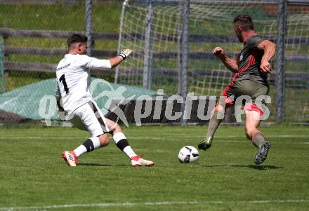 Fussball. 2. Klasse B. Kleinkirchheim gegen Draschitz. Rafael Lax (Kleinkirchheim),  Benjamin Hinteregger  (Draschitz). Kleinkirchheim, 1.8.2020.
Foto: Kuess
---
pressefotos, pressefotografie, kuess, qs, qspictures, sport, bild, bilder, bilddatenbank