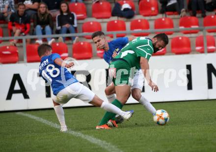 Fussball. Unterliga West. Matrei gegen Lienz. Mathias Schneeberger, Benedikt Wibmer (Matrei),  Sven Lovric (Lienz). Matrei, 15.8.2020.
Foto: Kuess
---
pressefotos, pressefotografie, kuess, qs, qspictures, sport, bild, bilder, bilddatenbank