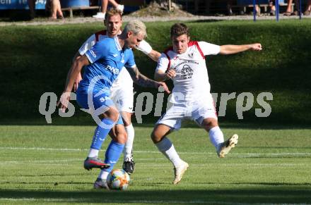 Fussball. Kaerntner Liga. Atus Ferlach gegen SAK. Hannes Esterle (Ferlach), Alen Ploj (SAK). Ferlach, 22.8.2020.
Foto: Kuess
---
pressefotos, pressefotografie, kuess, qs, qspictures, sport, bild, bilder, bilddatenbank