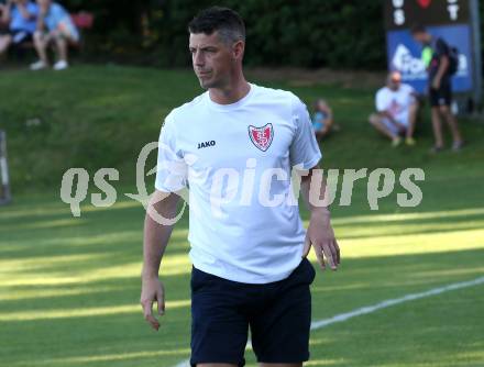 Fussball. Kaerntner Liga. Atus Ferlach gegen SAK. Trainer Mario Verdel (Ferlach). Ferlach, 22.8.2020.
Foto: Kuess
---
pressefotos, pressefotografie, kuess, qs, qspictures, sport, bild, bilder, bilddatenbank