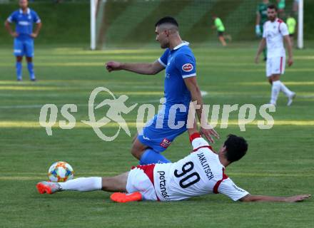 Fussball. Kaerntner Liga. Atus Ferlach gegen SAK. Lukas Jaklitsch (Ferlach),  Daniel Camber (SAK). Ferlach, 22.8.2020.
Foto: Kuess
---
pressefotos, pressefotografie, kuess, qs, qspictures, sport, bild, bilder, bilddatenbank