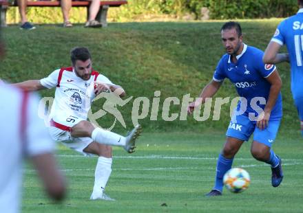Fussball. Kaerntner Liga. Atus Ferlach gegen SAK. Jakob Orgonyi (Ferlach), Murat Veliu (SAK). Ferlach, 22.8.2020.
Foto: Kuess
---
pressefotos, pressefotografie, kuess, qs, qspictures, sport, bild, bilder, bilddatenbank