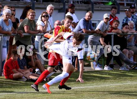 Fussball 1. Klasse C. Glanegg gegen St. Veit. Lukas Christian Garnitschnig (Glanegg),  Lukas Strasser (St. Veit). Glanegg, am 23.8.2020.
Foto: Kuess
---
pressefotos, pressefotografie, kuess, qs, qspictures, sport, bild, bilder, bilddatenbank