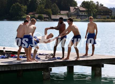Fussball Training. SK Austria Klagenfurt. Oliver Markoutz, Florian Jaritz, Mc Moordy King Huether , Rico Sygo, Christopher Cvetko, Fabio Markelic . Faaker See, am 25.8.2020.
Foto: Kuess
www.qspictures.net
---
pressefotos, pressefotografie, kuess, qs, qspictures, sport, bild, bilder, bilddatenbank