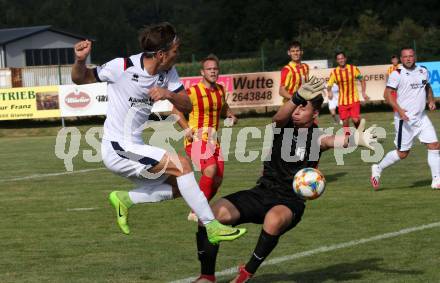 Fussball 1. Klasse C. Glanegg gegen St. Veit. Marco Jesch (Glanegg), Michael Salbrechter (St. Veit). Glanegg, am 23.8.2020.
Foto: Kuess
---
pressefotos, pressefotografie, kuess, qs, qspictures, sport, bild, bilder, bilddatenbank