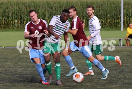 Fussball 2. KLasse C. SV Moosburg gegen SV Weitensfeld. Chigbogu Onuh,  (Moosburg), Elias Zarre (Weitensfeld). Moosburg, am 30.8.3030.
Foto: Kuess
---
pressefotos, pressefotografie, kuess, qs, qspictures, sport, bild, bilder, bilddatenbank