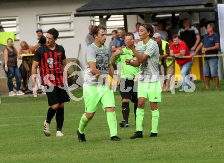 Fussball. 2. Klasse C. Viktring gegen Gurk. Torjubel Mario Pilgram, Thomas Harald Monay (Gurk). Viktring, 29.8.2020.
Foto: Kuess
---
pressefotos, pressefotografie, kuess, qs, qspictures, sport, bild, bilder, bilddatenbank