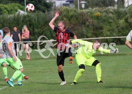 Fussball. 2. Klasse C. Viktring gegen Gurk. Daniel Rothleitner (Viktring),   Christian Michael Daniel (Gurk). Viktring, 29.8.2020.
Foto: Kuess
---
pressefotos, pressefotografie, kuess, qs, qspictures, sport, bild, bilder, bilddatenbank