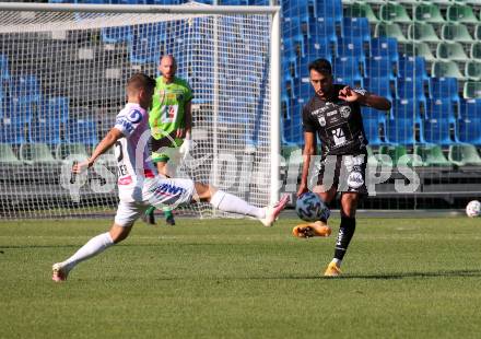Fussball. Tipico Bundesliga. Testspiel.  RZ Pellets WAC gegen FC Juniors OOE. Eliel Peretz (WAC),  Patrick Plojer (Juniors). Wolfsberg, am 5.9.2020.
Foto: Kuess
---
pressefotos, pressefotografie, kuess, qs, qspictures, sport, bild, bilder, bilddatenbank