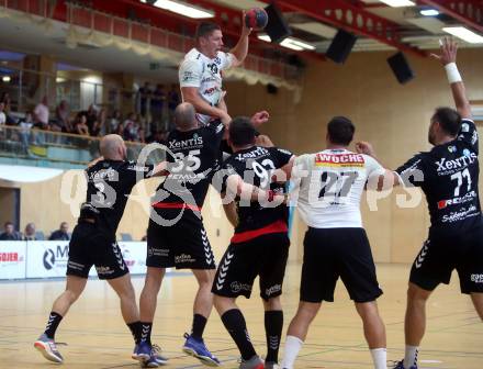 Handball Spusu Liga. SC Ferlach gegen Baernbach.   Rok Golcar (Ferlach), Jakob Muerzl, Milos Djurdjevic, Jadranko Stojanovic (Baernbach). Ferlach, am 5.9 2020.
Foto: Kuess
---
pressefotos, pressefotografie, kuess, qs, qspictures, sport, bild, bilder, bilddatenbank