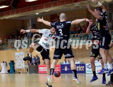 Handball Spusu Liga. SC Ferlach gegen Baernbach.  Dean Pomorisac,  (Ferlach), Jakob Muerzl  (Baernbach). Ferlach, am 5.9 2020.
Foto: Kuess
---
pressefotos, pressefotografie, kuess, qs, qspictures, sport, bild, bilder, bilddatenbank