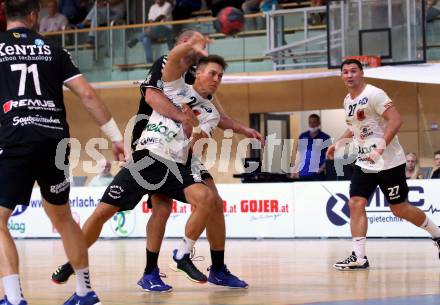 Handball Spusu Liga. SC Ferlach gegen Baernbach.  Mladan Jovanovic,  (Ferlach), Milos Djurdjevic  (Baernbach). Ferlach, am 5.9 2020.
Foto: Kuess
---
pressefotos, pressefotografie, kuess, qs, qspictures, sport, bild, bilder, bilddatenbank