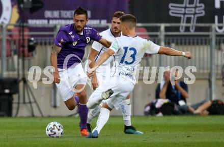 Fussball 2. Liga. SK Austria Klagenfurt gegen FC Blau Weiss Linz.  Markus Pink,  (Klagenfurt), Michael Brandner (Linz). Klagenfurt, am 11.9.2020.
Foto: Kuess
www.qspictures.net
---
pressefotos, pressefotografie, kuess, qs, qspictures, sport, bild, bilder, bilddatenbank