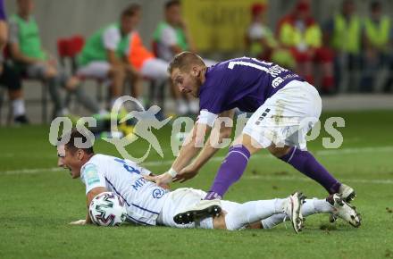 Fussball 2. Liga. SK Austria Klagenfurt gegen FC Blau Weiss Linz.  Markus Rusek,  (Klagenfurt), Danilo Mitrovic (Linz). Klagenfurt, am 11.9.2020.
Foto: Kuess
www.qspictures.net
---
pressefotos, pressefotografie, kuess, qs, qspictures, sport, bild, bilder, bilddatenbank