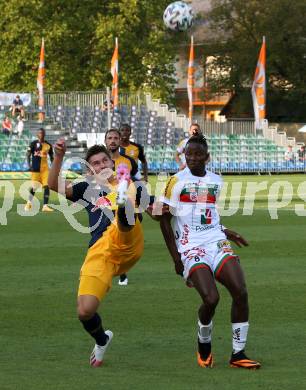 Fussball. Bundesliga. RZ Pellets WAC gegen FC Red Bull Salzburg. Cheikhou Dieng,  (WAC), Maximilian Woeber  (Salzburg). Wolfsberg, am 13.9.2020.
Foto: Kuess
www.qspictures.net

---
pressefotos, pressefotografie, kuess, qs, qspictures, sport, bild, bilder, bilddatenbank