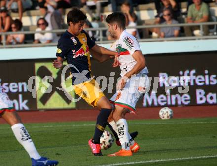 Fussball. Bundesliga. RZ Pellets WAC gegen FC Red Bull Salzburg. Michael Novak,  (WAC), Masaya Okogawa  (Salzburg). Wolfsberg, am 13.9.2020.
Foto: Kuess
www.qspictures.net

---
pressefotos, pressefotografie, kuess, qs, qspictures, sport, bild, bilder, bilddatenbank