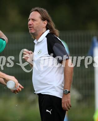 Fussball 1. KLasse D. Eitweg gegen Mittlern.  Trainer  Richard Huber (Mittlern). Eitweg, am 6.9.2020.
Foto: Kuess
---
pressefotos, pressefotografie, kuess, qs, qspictures, sport, bild, bilder, bilddatenbank