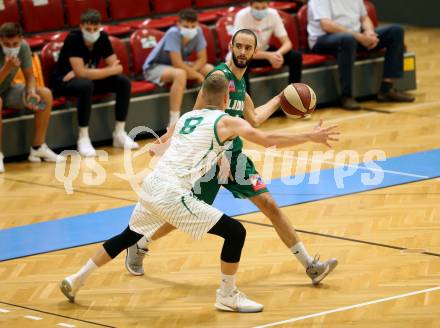 Basketball Austria Cup. KOS Celovec gegen Dornbirn Lions. Jernej Heine Andolsek (KOS Celovec), Ander Arruti Portilla (Dornbirn). Klagenfurt, am 19.9.2020.
Foto: Kuess
www.qspictures.net

---
pressefotos, pressefotografie, kuess, qs, qspictures, sport, bild, bilder, bilddatenbank
