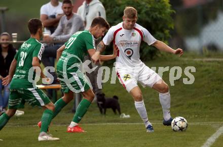 Fussball Kaerntner Liga. Lendorf gegen Gmuend. Raphael Knoflach (Lendorf), Domenik Steiner (Gmuend). Lendorf, am 19.9.2020.
Foto: Kuess
---
pressefotos, pressefotografie, kuess, qs, qspictures, sport, bild, bilder, bilddatenbank
