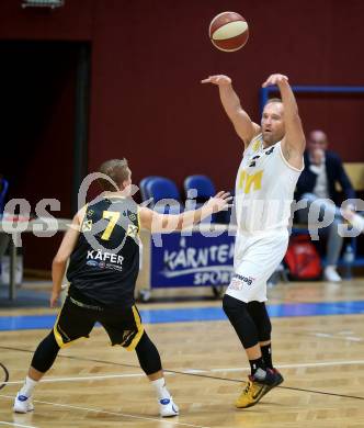 Basketball Austria Cup. Woerthersee Piraten gegen Fuerstenfeld Panthers.  Samo Udrih (Piraten), Georg Wolf (Fuerstenfeld). Klagenfurt, am 20.9.2020.
Foto: Kuess
www.qspictures.net

---
pressefotos, pressefotografie, kuess, qs, qspictures, sport, bild, bilder, bilddatenbank