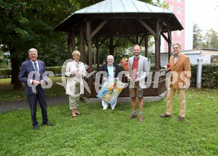 Ehrung Eishockey Sportler des Jahres 2020. Peter Kaiser, Karin Bernhard, Bernd Svetnik,  David Madlener, Tono Hoenigmann, . Klagenfurt, 21.9.2020.
Foto: Kuess
---
pressefotos, pressefotografie, kuess, qs, qspictures, sport, bild, bilder, bilddatenbank