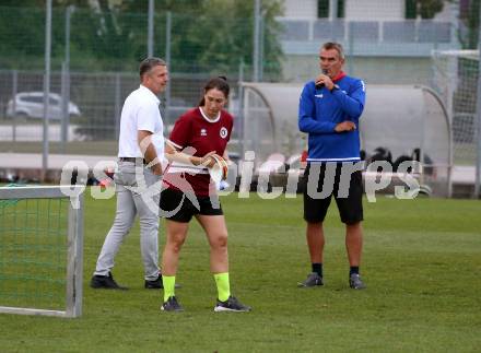 Frauenfussball. Austria Klagenfurt. Sichtungstraining. Matthias Imhof, Robert Micheu, Nike Winter. Klagenfurt, 21.9.2020.
Foto: Kuess
---
pressefotos, pressefotografie, kuess, qs, qspictures, sport, bild, bilder, bilddatenbank