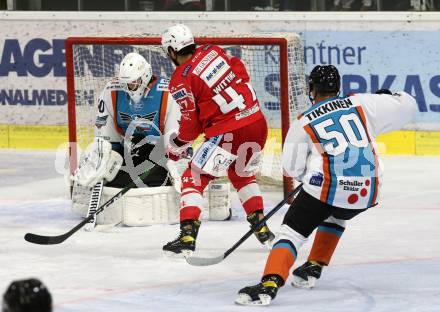 EBEL. Eishockey Bundesliga. KAC gegen	EHC Linz. Witting Marcel (KAC),  Kickert David (Linz). Klagenfurt, am 25.9.2020.
Foto: Kuess
www.qspictures.net

---
pressefotos, pressefotografie, kuess, qs, qspictures, sport, bild, bilder, bilddatenbank
