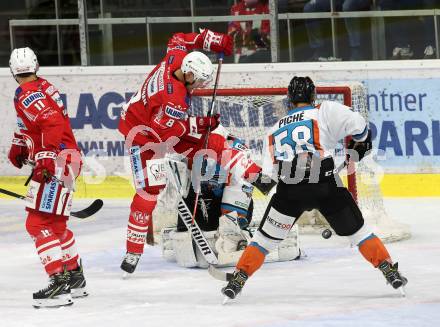 EBEL. Eishockey Bundesliga. KAC gegen	EHC Linz.  Petersen Nicholas Eric (KAC), Kickert David, Piche Sebastien (Linz). Klagenfurt, am 25.9.2020.
Foto: Kuess
www.qspictures.net

---
pressefotos, pressefotografie, kuess, qs, qspictures, sport, bild, bilder, bilddatenbank